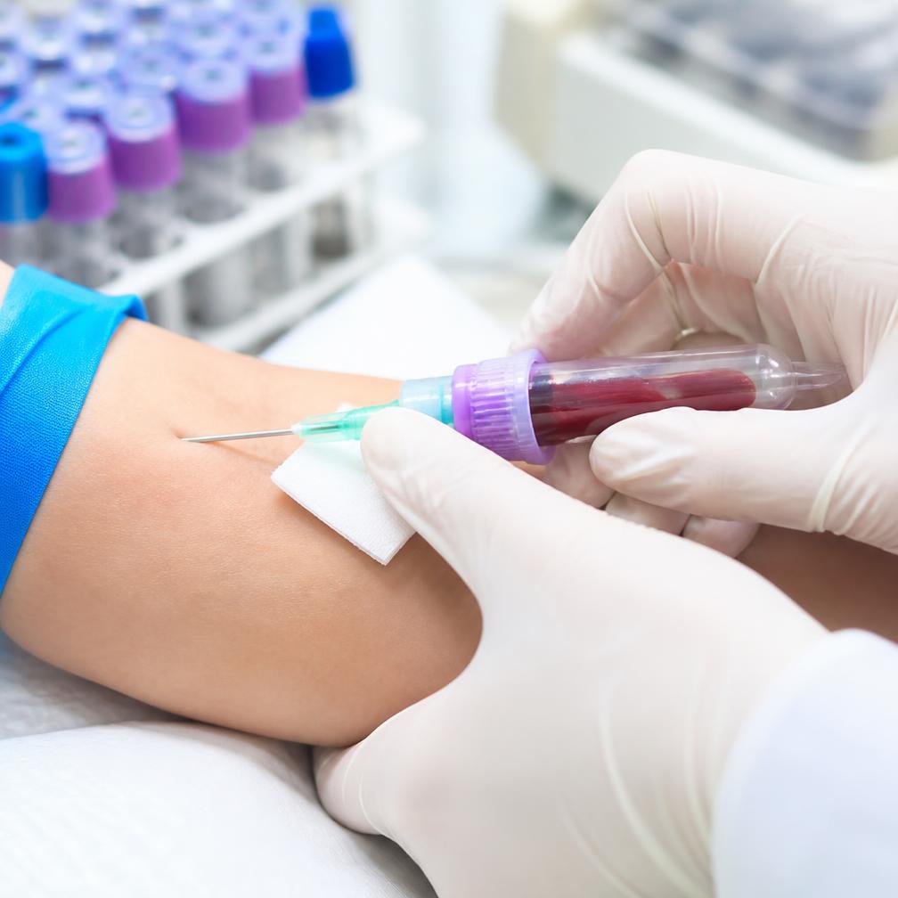 Coleta de sangue em ambiente esterilizado e confortável
